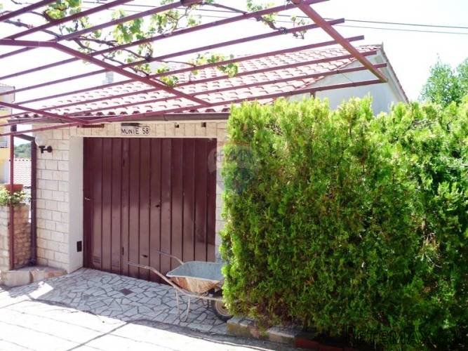 Samostojeća kuća u Premanturi na 200m od mora - 3