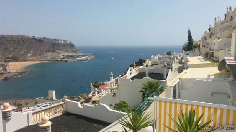 Spacious 2 Bedroom Apartment with Sea..