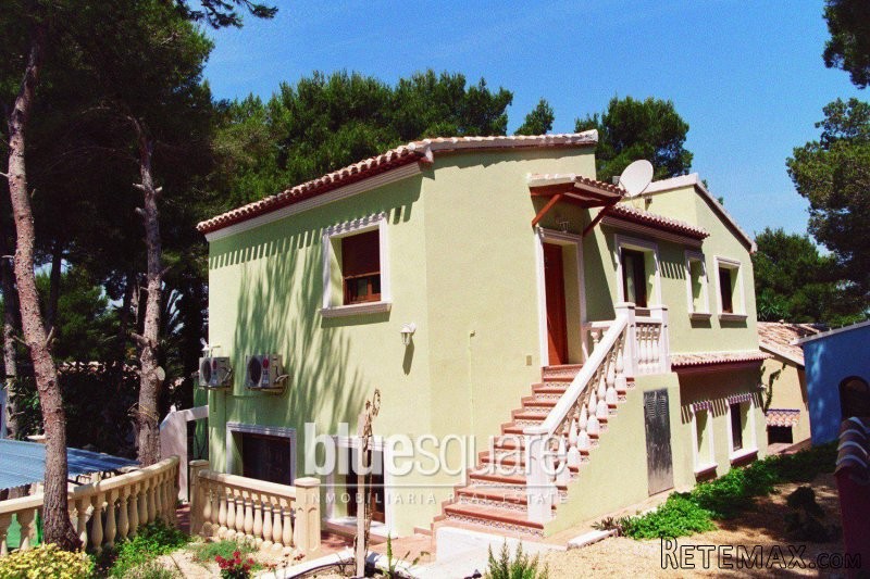5 houses on a spectacular 3000m2 plot.. - 2