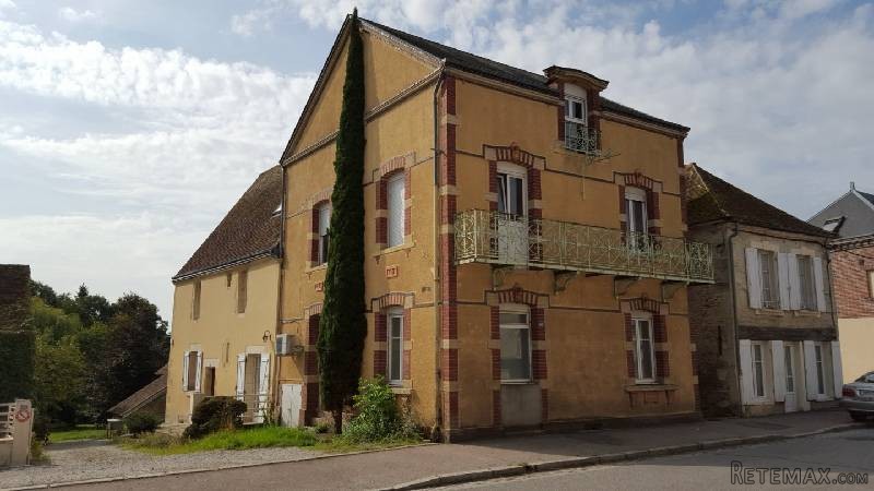 Large Village House, Ideal BandB Project - 2