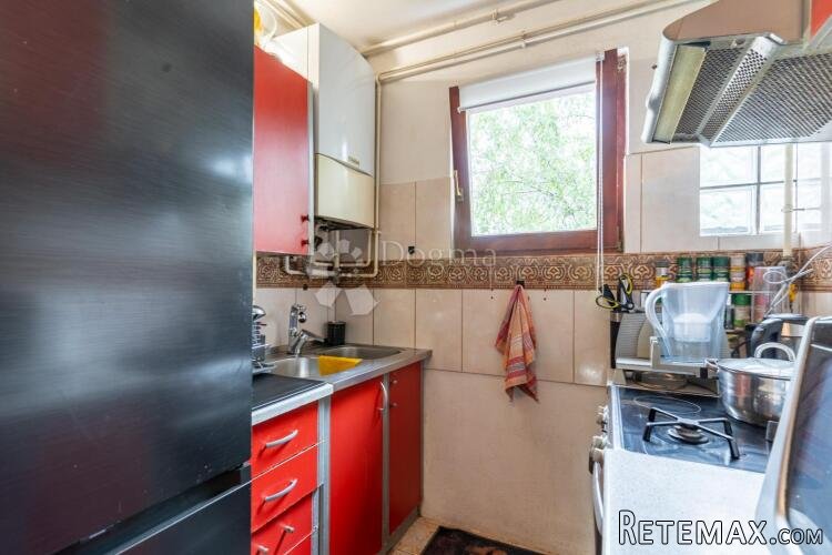 Obiteljski trosoban stan u tramvaj zoni - 3