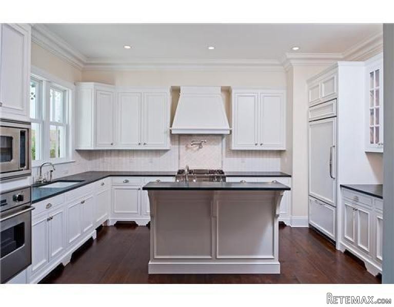 2 bedroom House For Sale: 523 E Putnam.. - 2