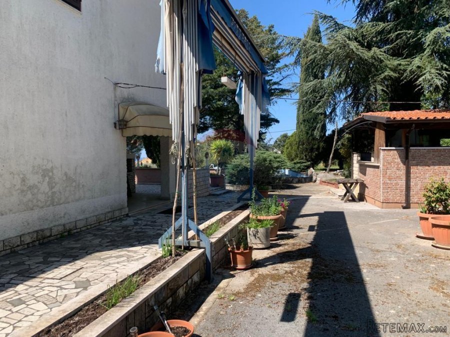 Istra, Poreč, kuća sa restoranom i velikom okućnicom od 5614 - 8