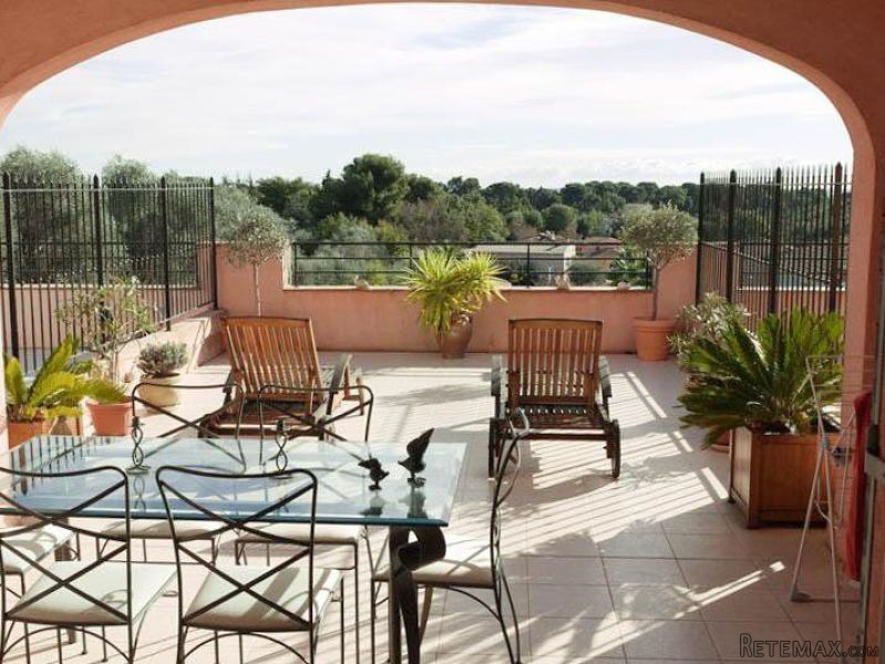 Sale House - Villeneuve-Loubet - 2