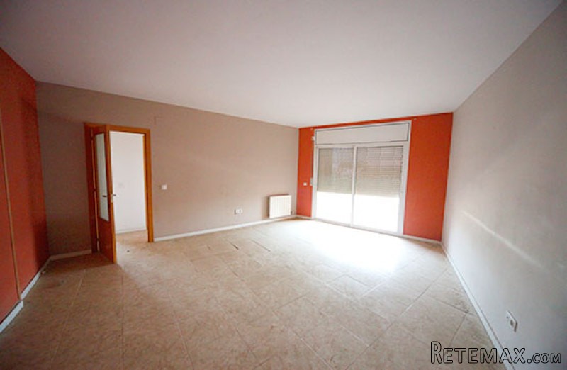 3 Bedroom Apartment in Figueres, Girona - 2