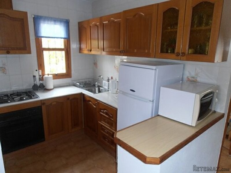 GROUND FLOOR CORNER APARTMENT WITH.. - 2