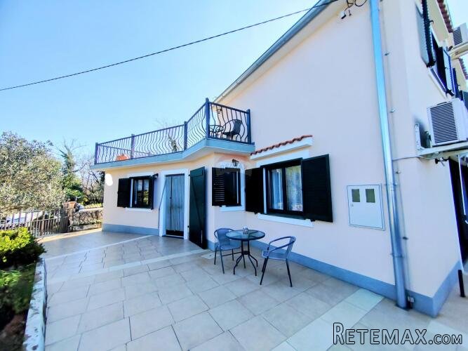 OTOK KRK,DOBRINJ-samostojeća kuća na prodaju - 2