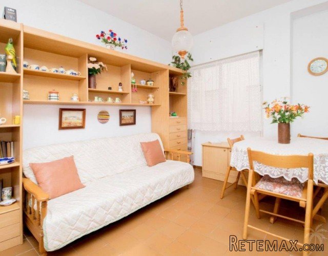 This cozy apartment can be found a few steps from the beach.. - 3