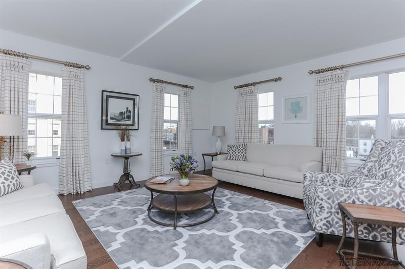 2 bedroom House For Sale: 10 Byron.. - 2