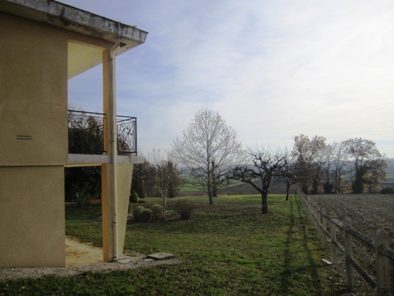 A Fabulous Villa Style Property For.. - 2