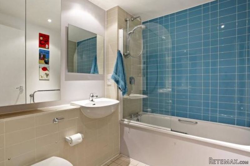 2 Bedroom Apartment Located On The.. - 2