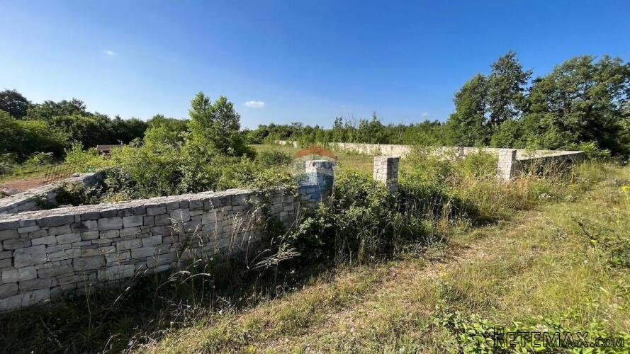 Istra, Svetvinčenat okolica - građevinsko i poljoprivredno z