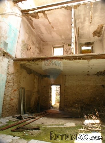 Istra, Vodnjan, kamene ruševne kuće - 5