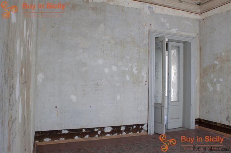 4 bedroom Apartment For Sale: Catania.. - 2