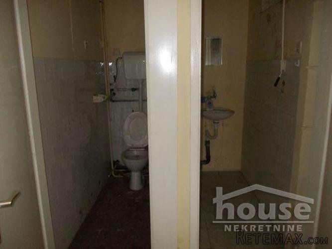 Agencijska oznaka lokala je 9109404, Novi Sad, Bulevar, u.. - 2