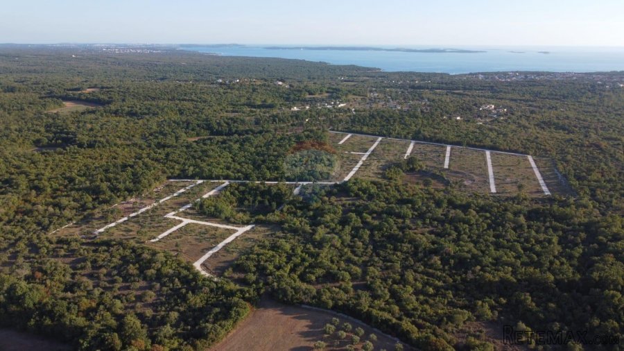Istra, Barbariga, zemljište površine 590m2 - 2