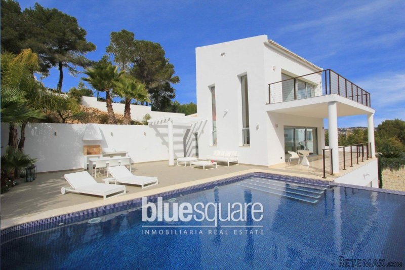 Stunning brand new 3 bedroom villa in..