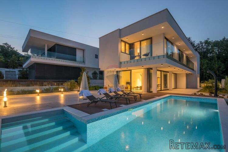 OPATIJA,VEPRINAC- EKSKLUZIVNO, nova vila s bazenom i pogledo