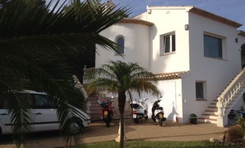 4 Bedroom, 3 Bathroom villa in Javea - 2