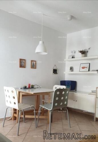 Apartman u prizemlju s terasom – Mareda, 300 m od plaže