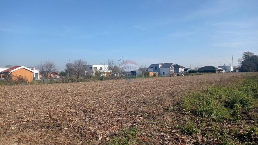 Zagreb, Brezovica, građevinsko zemljište 8389 m2, projekt st