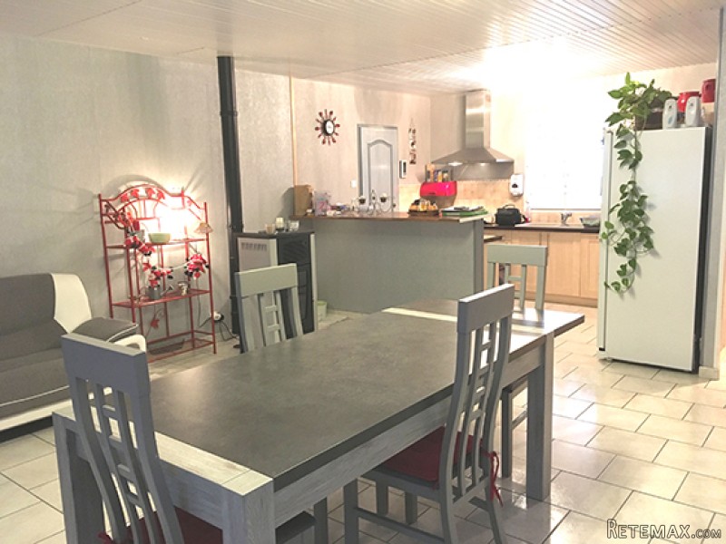 Beautiful 4-Bedroom Modern House With.. - 2