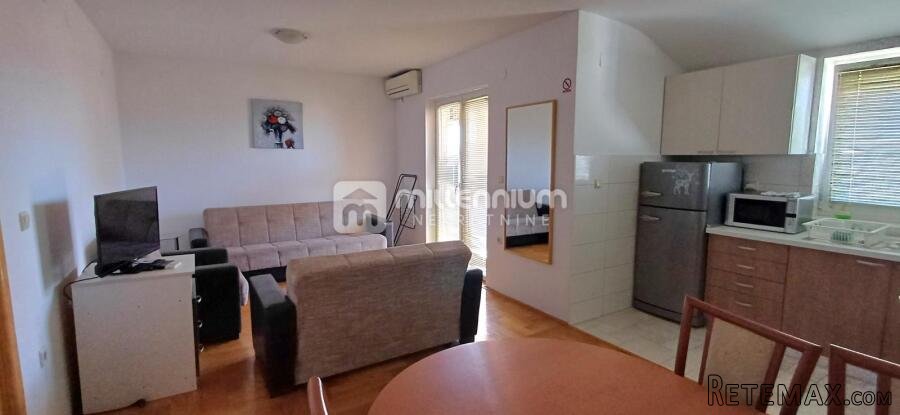 Otok Krk, Malinska, 58.53m2, 2s+db s terasom i parkingom