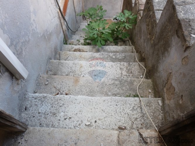 VODNJAN, stara kuća u nizu za renoviranje od 80 m2 - 2