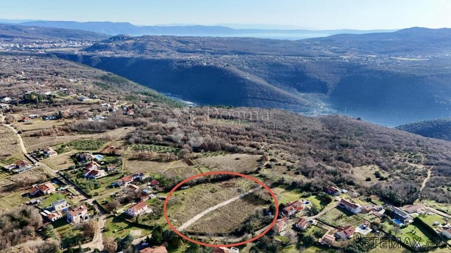 Lijepa parcela samo 4km od Labina! - 3