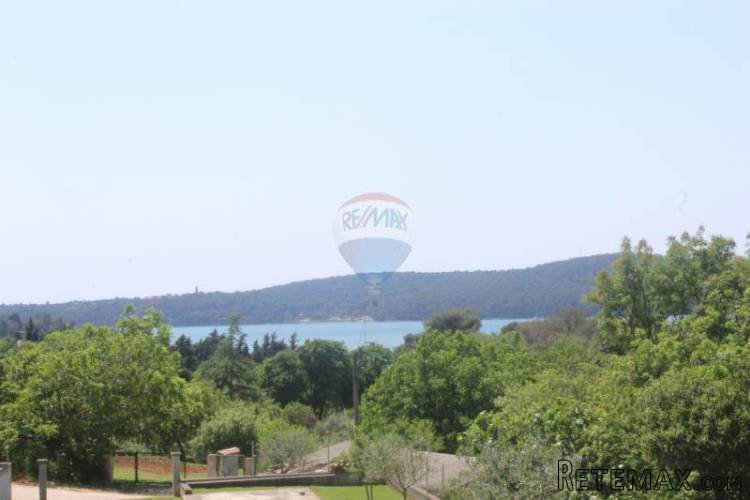 Medulin, 1025m2 građevinskog zemljišta s pogledom na more