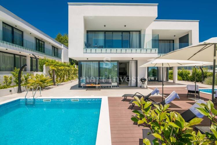VEPRINAC, moderna villa s bazenom i pogledom na more