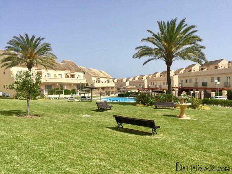 3 bedroom property near La Duquesa Back..
