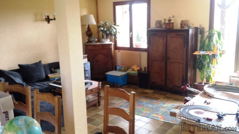 Detached House with Garage and Garden - 2