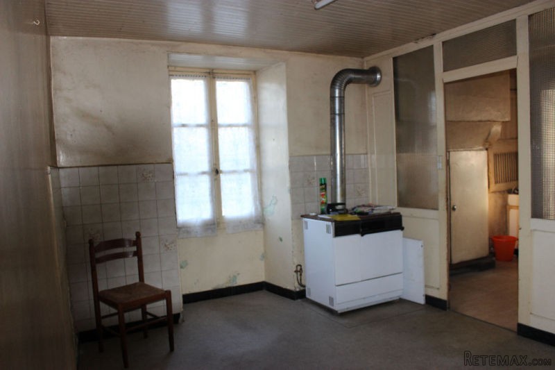 Habitable House to Renovate - 2