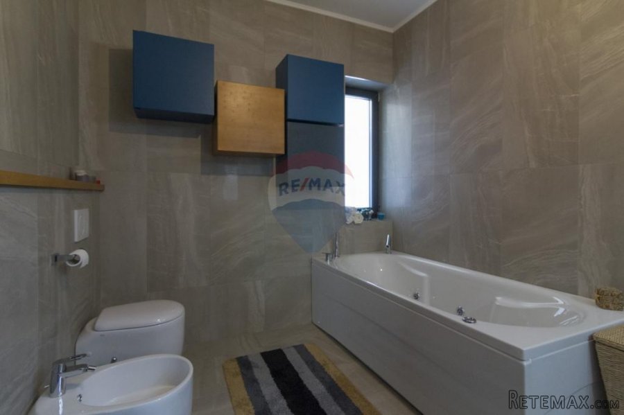 Rijeka, Martinkovac, samostojeća kuća sa prekrasnim pogledom - 8