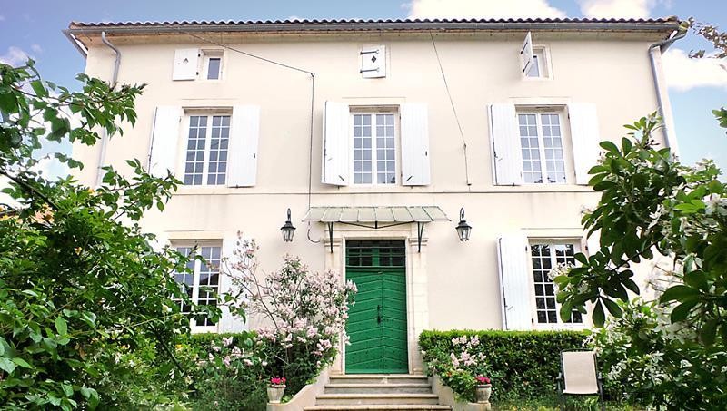 4 Bedrooms - Stone House -..