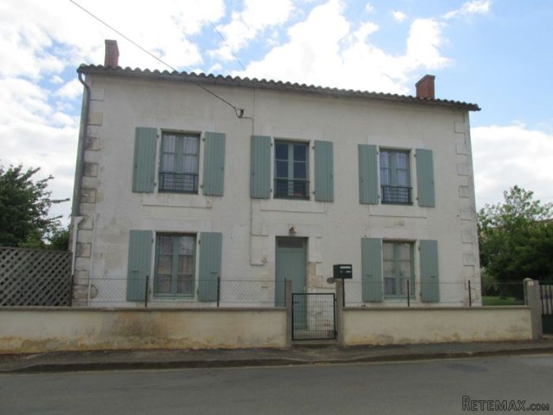 Detached House With Garden