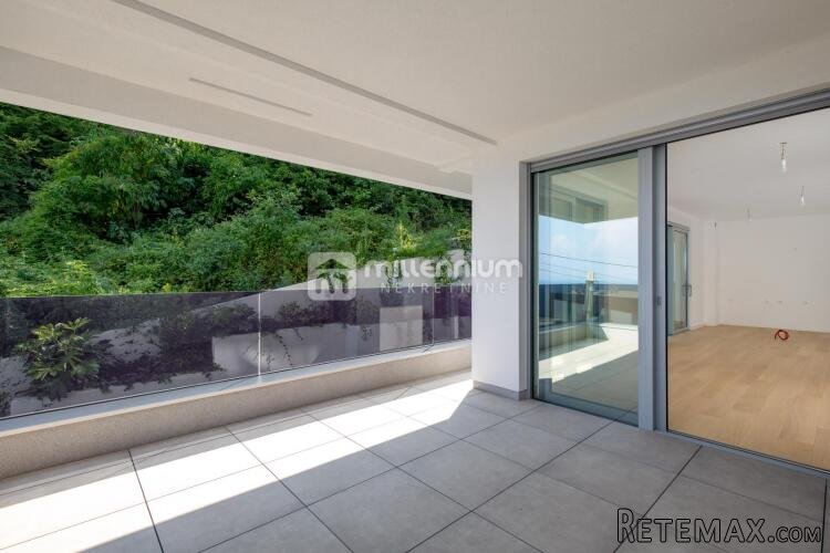 Opatija, vrhunska novogradnja, 101.29m2, balkon, parking..