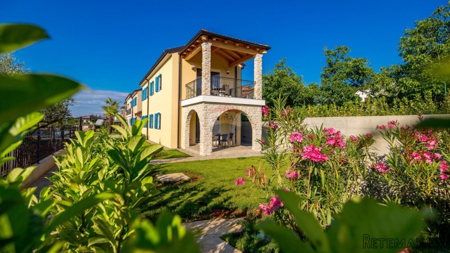 POREČ-kuća i 6 apartmana s bazenom, uhodano poslovanje - 2