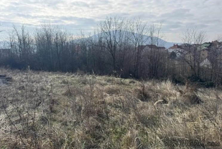 Prodajem plac 8.13ari - 2