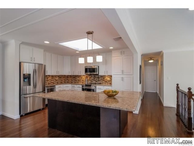 4 bedroom Residence For Sale: Somers..