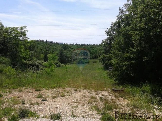 Buje, građevinsko zemljište poslovne namjene - 3