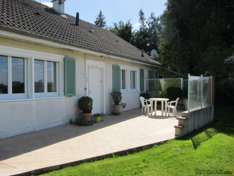 Nice Traditional Detached House - 2