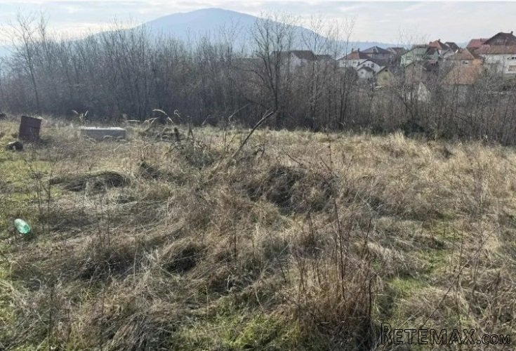 Prodajem plac 8.13ari - 7