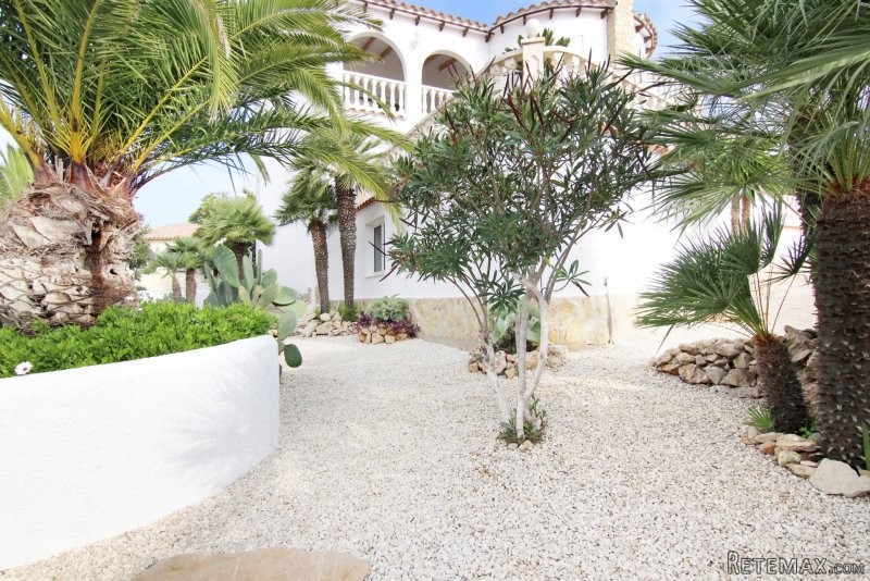 Villa in Cumbre Del Sol with amazing..
