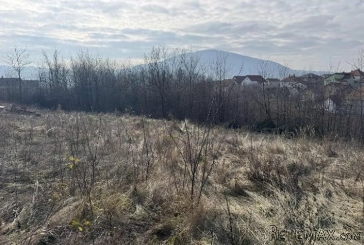 Prodajem plac 8.13ari - 8