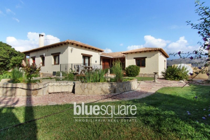 Four bedroom detached villa Benidoleig