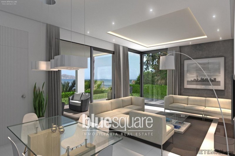 Front-line renovated beach property in.. - 2
