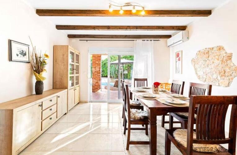 Mediteranska vila rustikalnog šarma, 238 m² - 2