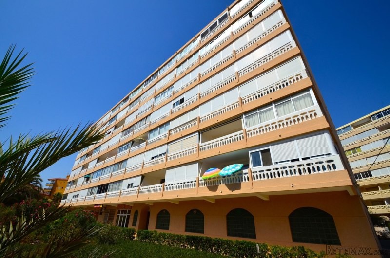 2 bedroom, 1 bathroom Apartment, (build..
